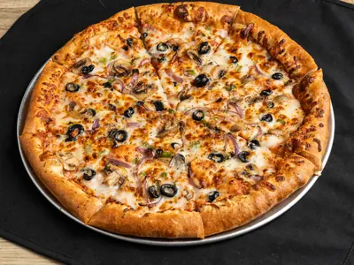 Veggie pizza at Durkin’s Pizza